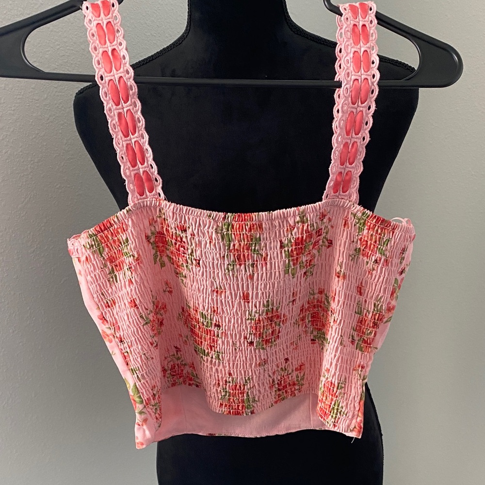 Pink Floral Lace Crop Top - Picture 3 of 3